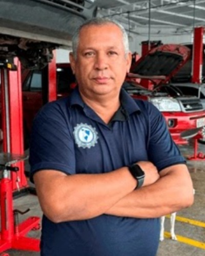 Diretor Geral. <br>Professor Especialista em Transmissão Automáticas e Automatizadas