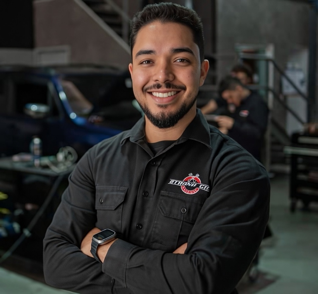 Engenheiro Mecânico, Empresário, Especialista em  Gestão e Sistemas Automatizados